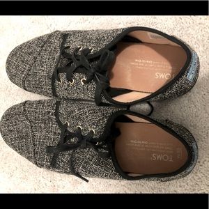 Toms Size 10 Sneakers